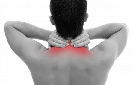 Os primeiros sinais de osteocondrose cervical