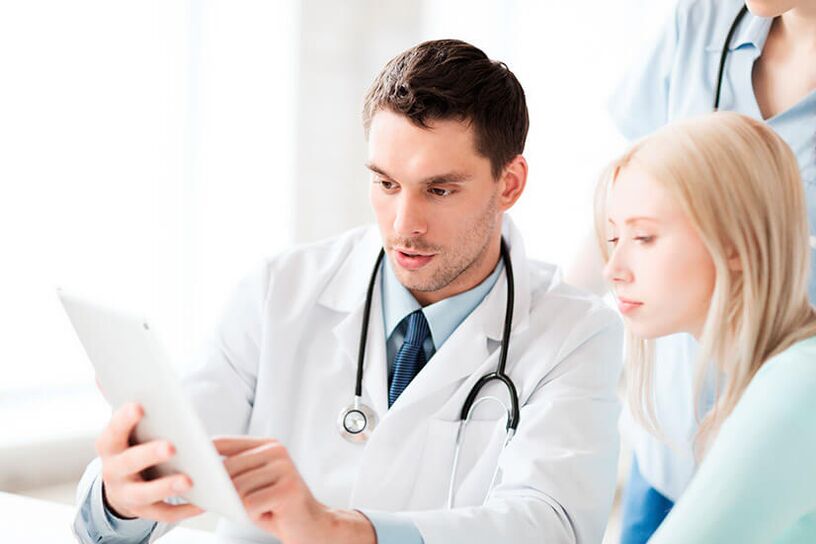 consulta com um médico para dor lombar